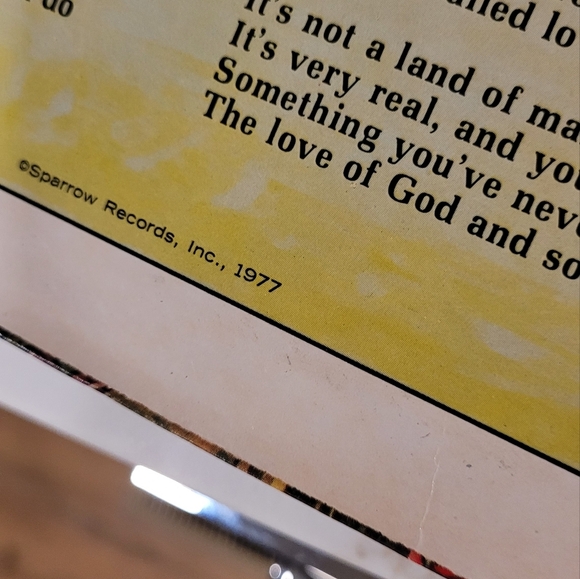 Music Machine vintage 1977 vinyl record and animated children's book. - Picture 3 of 4